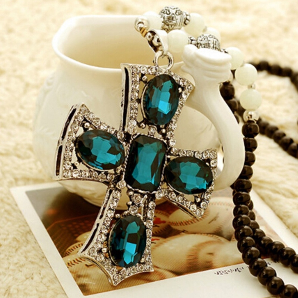 💥LAST ONE💥 TURQUOISE LARGE CROSS SWEATER CHAIN